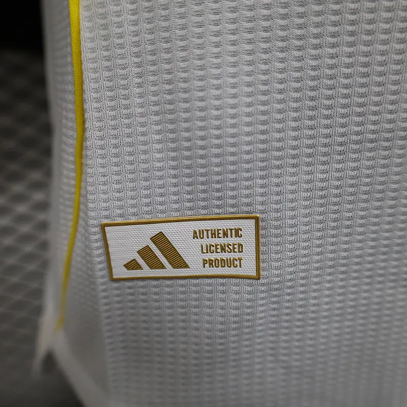 MAILLOT REAL MADRID DOMICILE 2025/2026 - Maillot du Monde