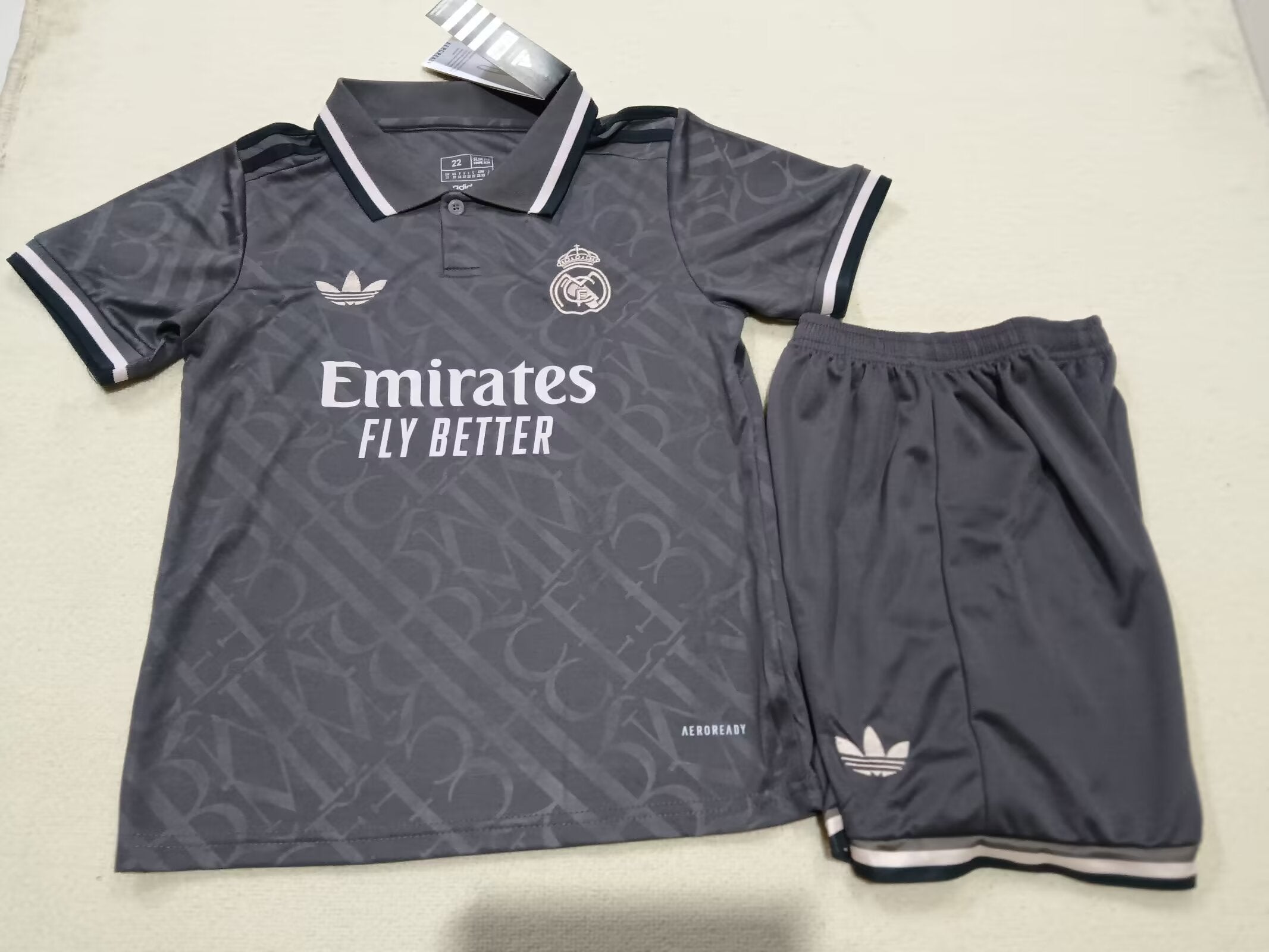 MAILLOT ENFANT REAL MADRID THIRD 2024/2025 - Maillot du Monde