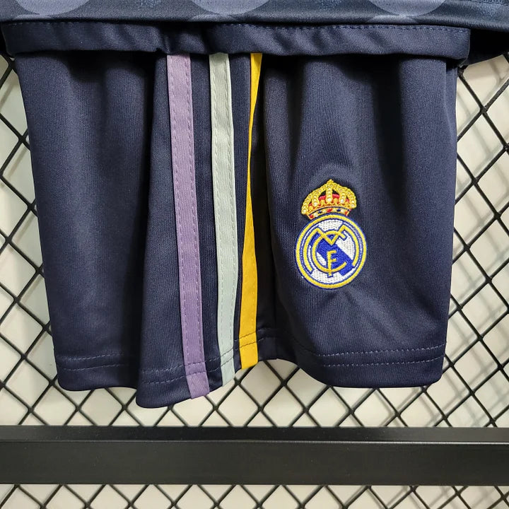 MAILLOT ENFANT REAL MADRID EXTÉRIEUR 2023/2024 - Maillot du Monde