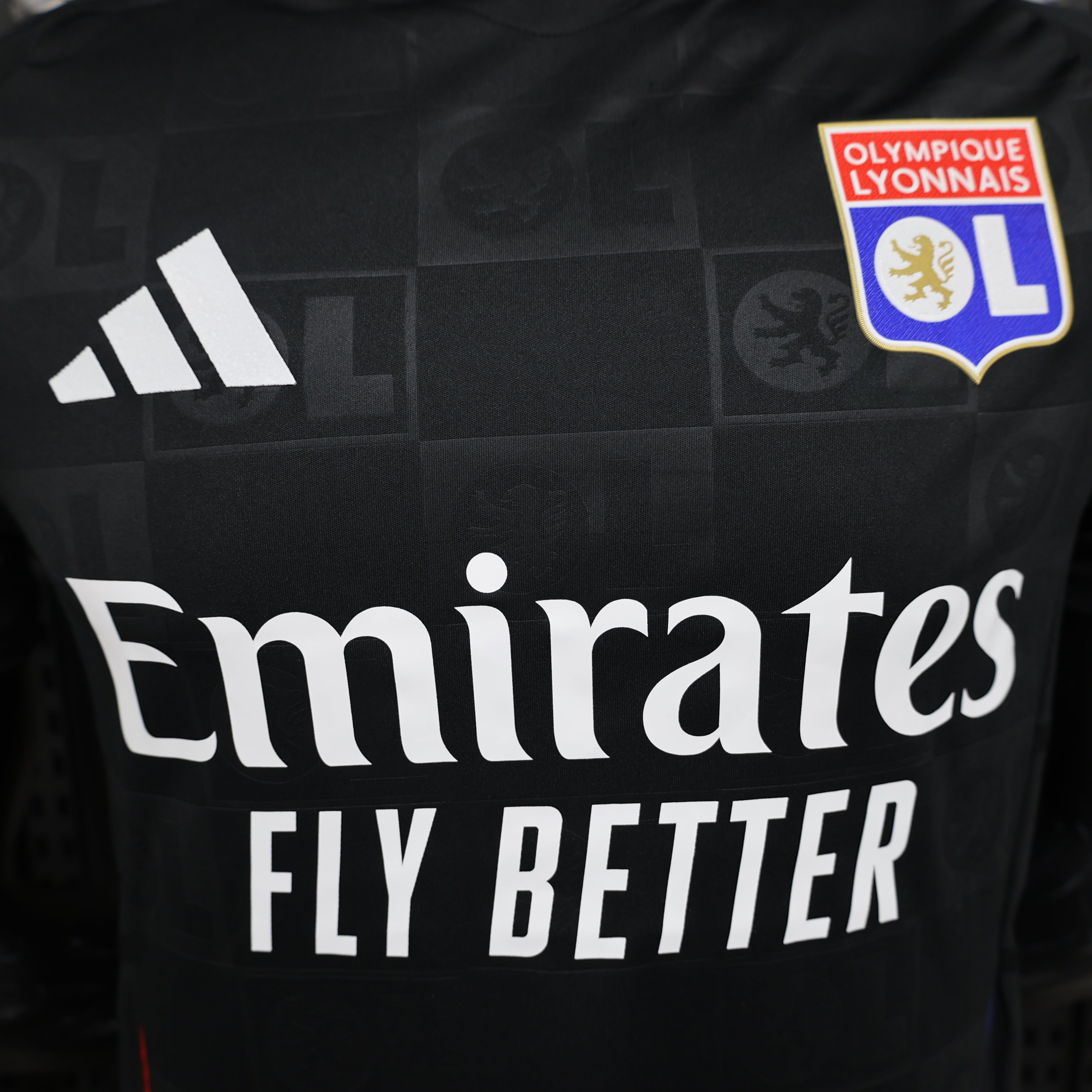 MAILLOT OLYMPIQUE LYONNAIS EXTERIEUR 2024/2025 - Maillot du Monde