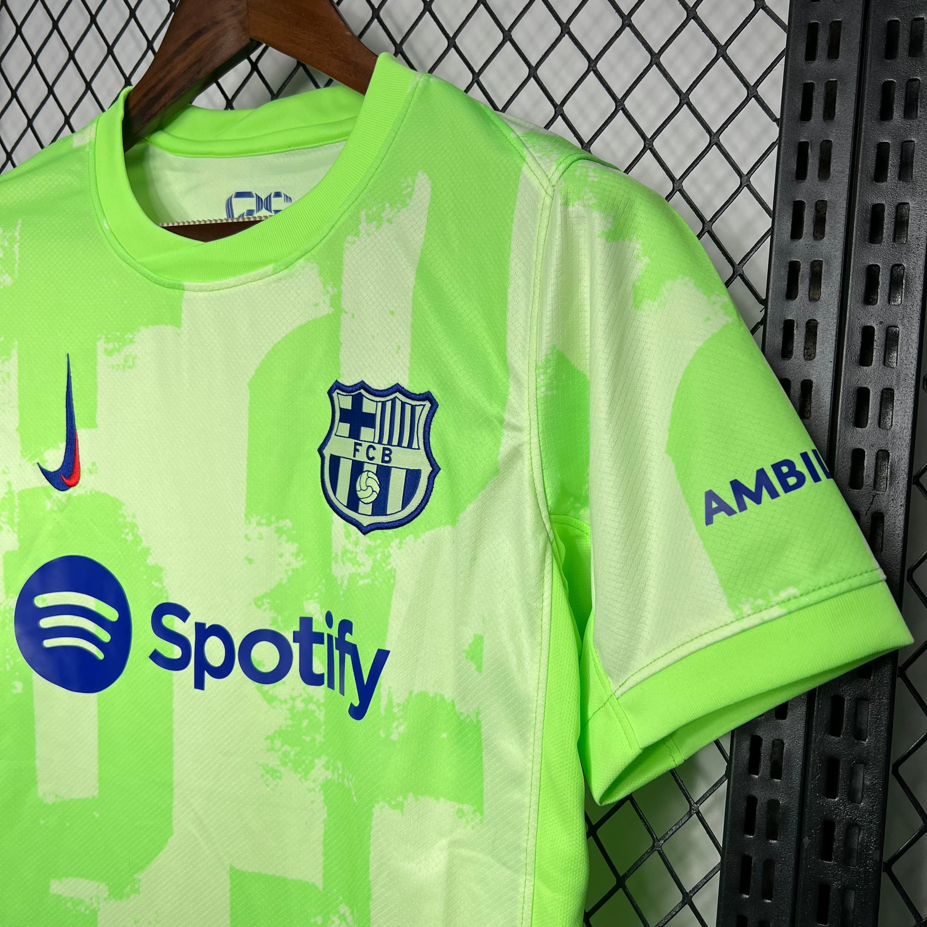 24/25 Maillot Third du FC BARCELONE Vert/Jaune Maillot du Monde