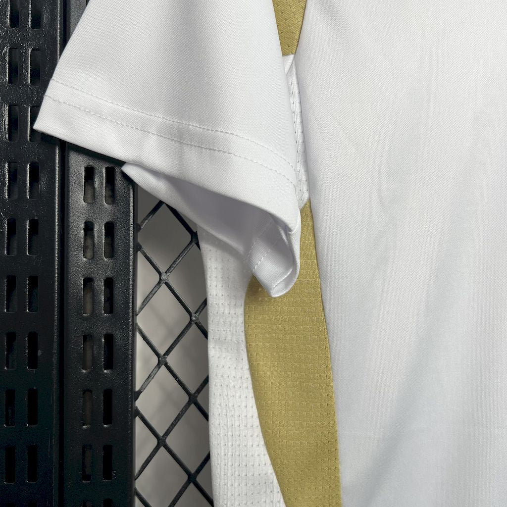24/25 Maillot Third AL NASSR Blanc/Or - Maillot du Monde