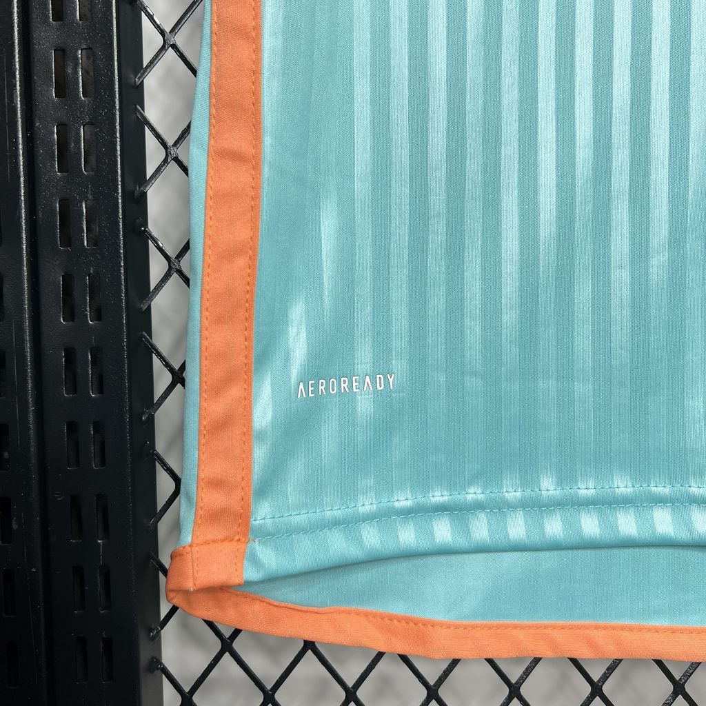 24/25 Maillot de Miami (3ème maillot) Bleu pastel/Orange Maillot du Monde