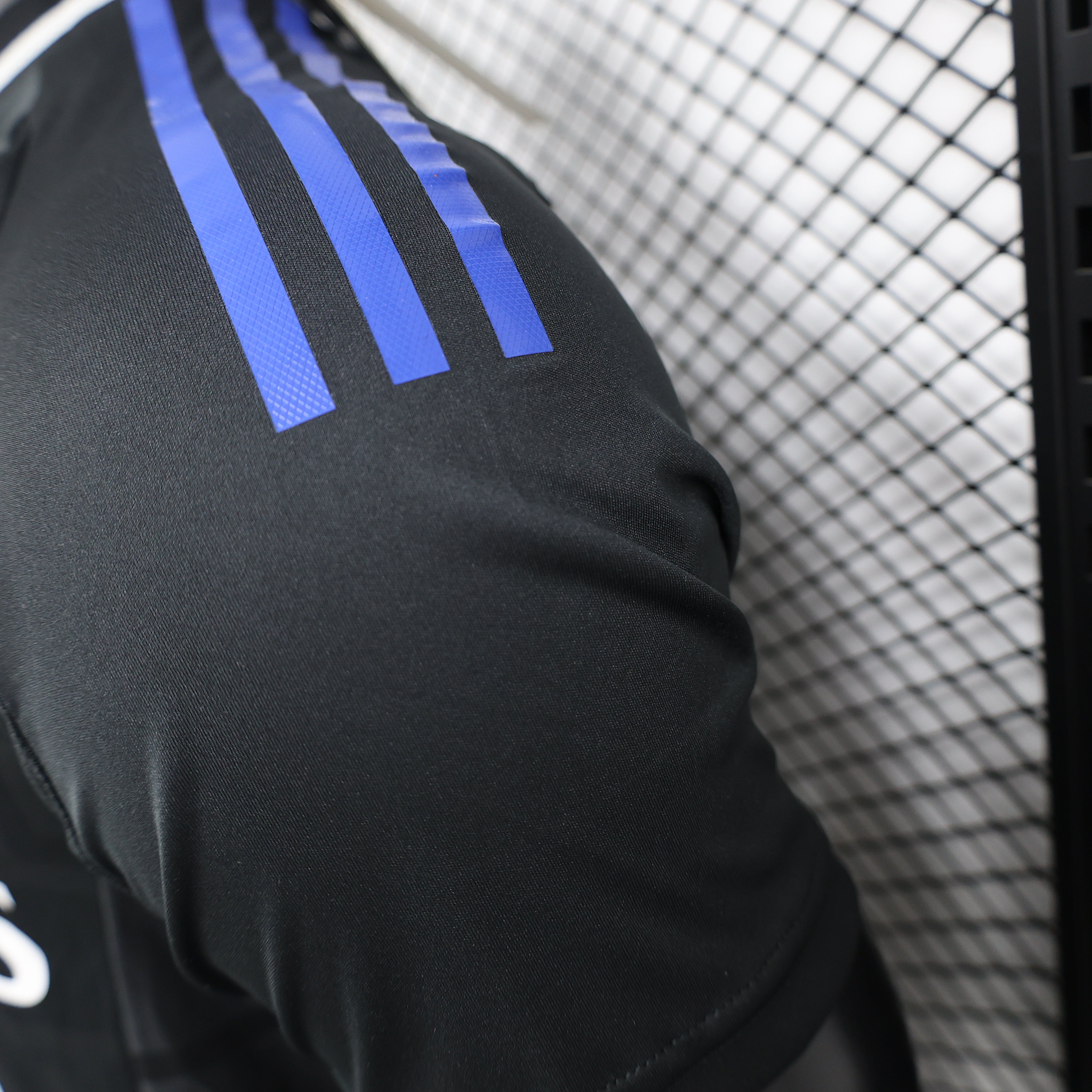 MAILLOT OLYMPIQUE LYONNAIS EXTERIEUR 2024/2025 - Maillot du Monde