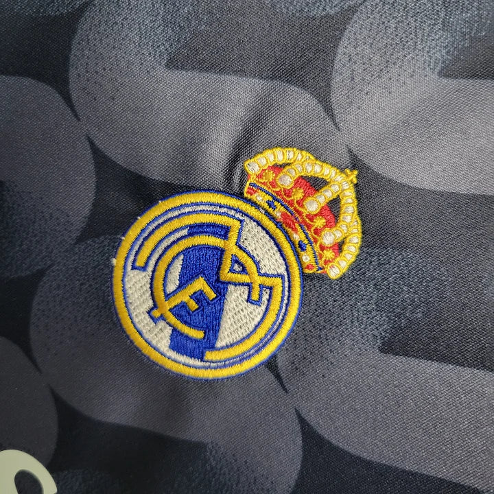 MAILLOT ENFANT REAL MADRID EXTÉRIEUR 2023/2024 - Maillot du Monde
