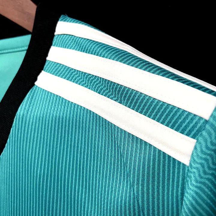 REAL MADRID MAILLOT THIRD 2021/2022 - Maillot du Monde